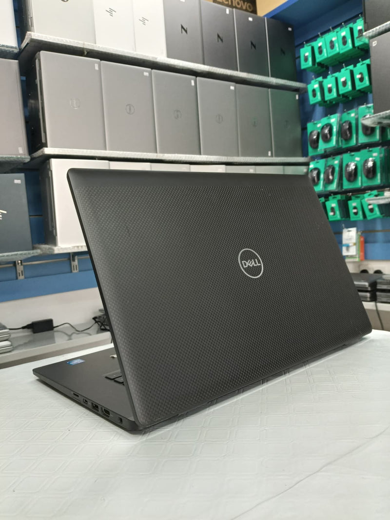 Used Dell Latitude 7520 | Intel Core i7-11th Gen | 16GB RAM | 512GB SSD | 15.6” Screen | Intel Iris Xe Graphics - 2