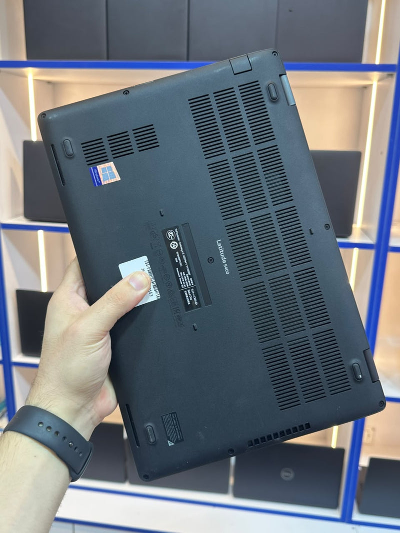 Used Dell Latitude 5400 | Intel Core i7-8th Gen | 16GB RAM | 512GB SSD | 14.1” Screen | Intel Graphics - 3
