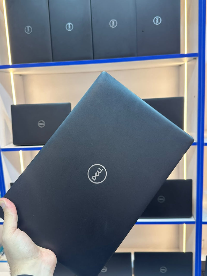 Used Dell Latitude 5400 | Intel Core i7-8th Gen | 16GB RAM | 512GB SSD | 14.1” Screen | Intel Graphics - 4