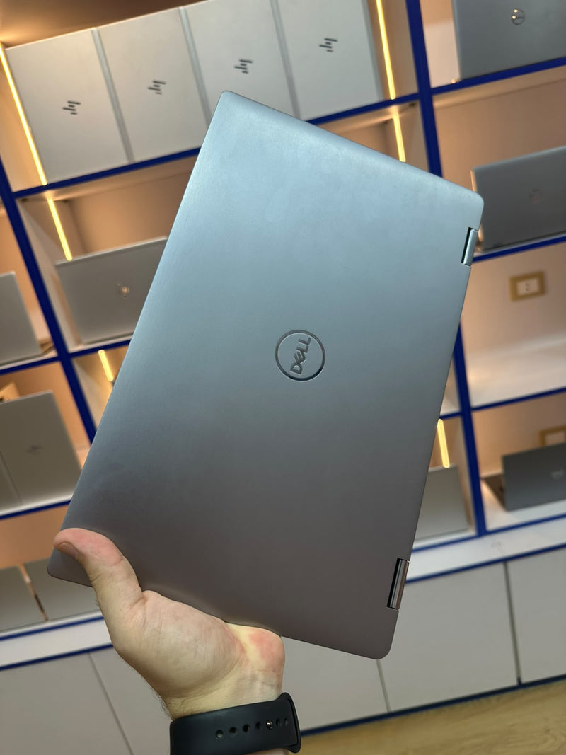 Used Dell Latitude 9520 2-IN-1 (Metal)  | Intel Core i7-11th Gen | 16GB RAM | 512GB SSD | 15.6” Touchscreen | Intel Iris Xe Graphics - 3